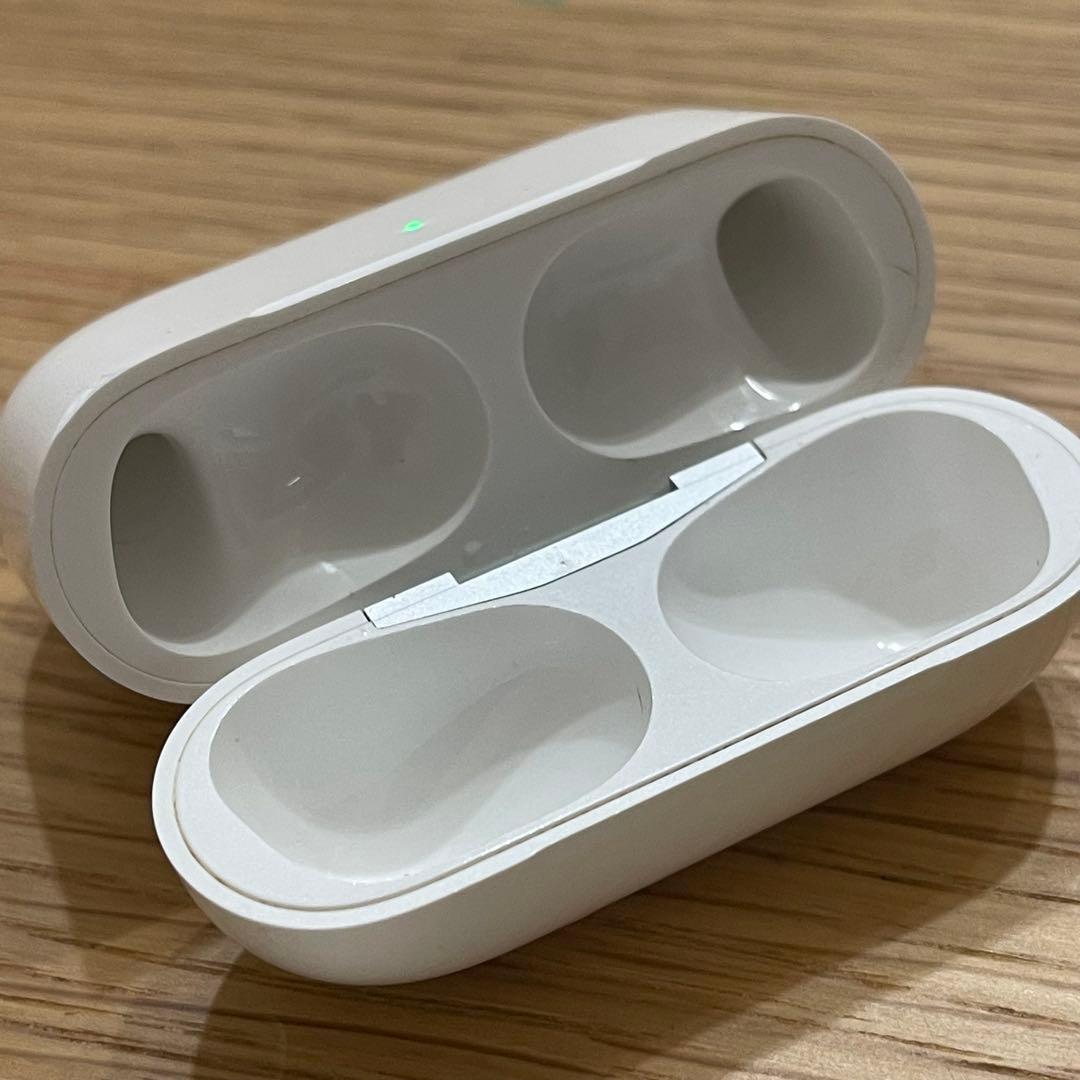 初代 AirPods Pro 本体 ホワイト 充電ケース付き