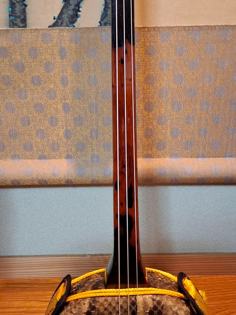 与那城三線　八重山黒木　銘苅春政作