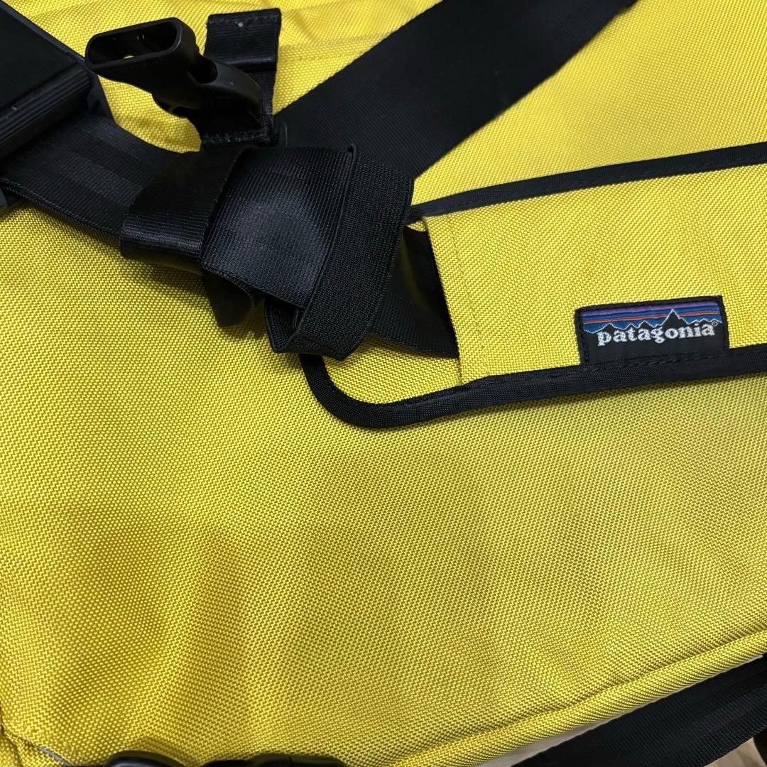 パタゴニア　メッセンジャーバック　ハーフマス　　y2k archive 黄色