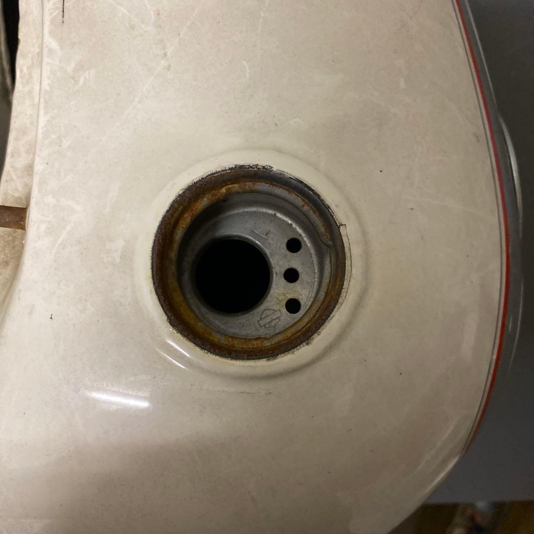 Harley-Davidson FLSTN ハーレーダビットソン 純正 タンク