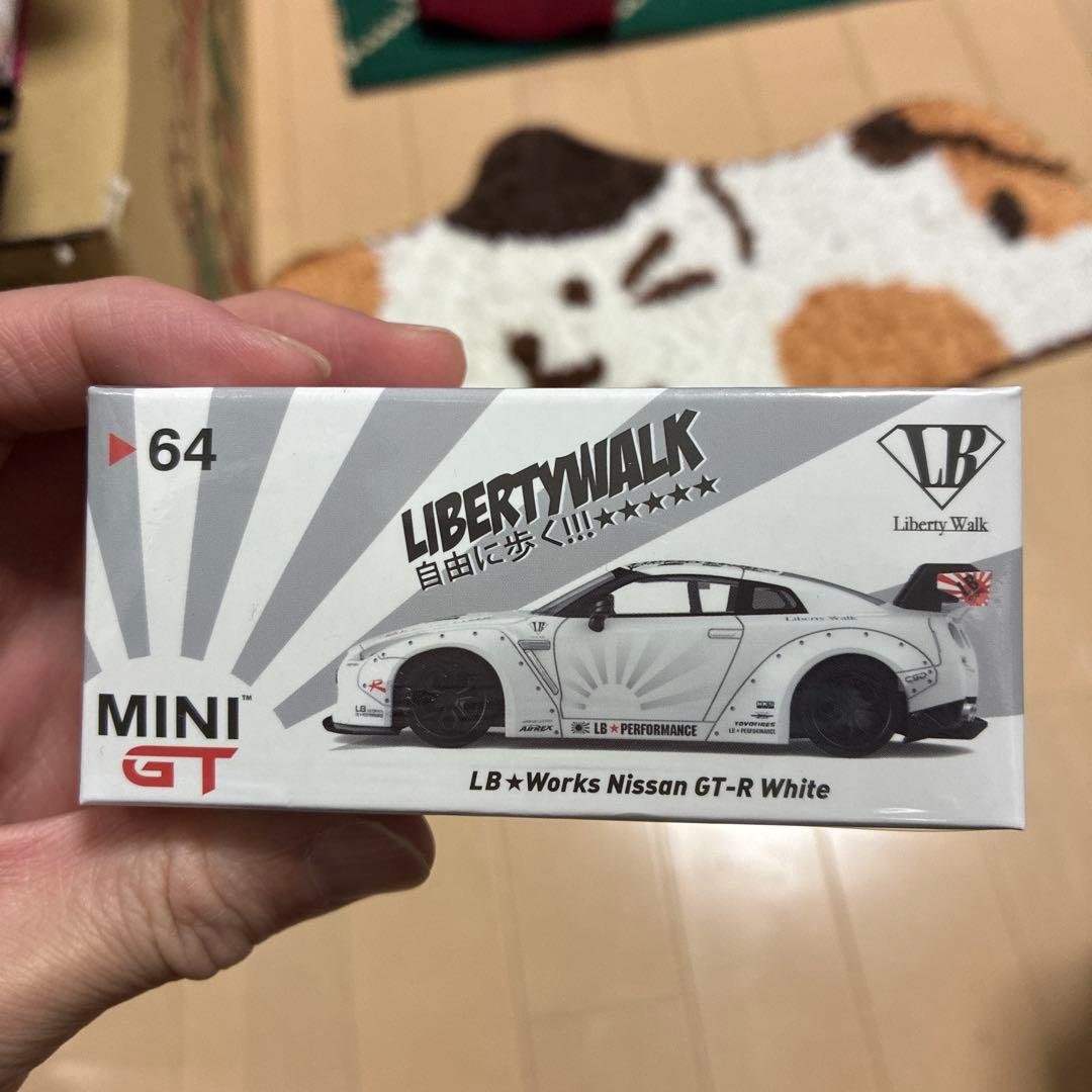 mini gt 64 Nissan GT-R 2台　1/64
