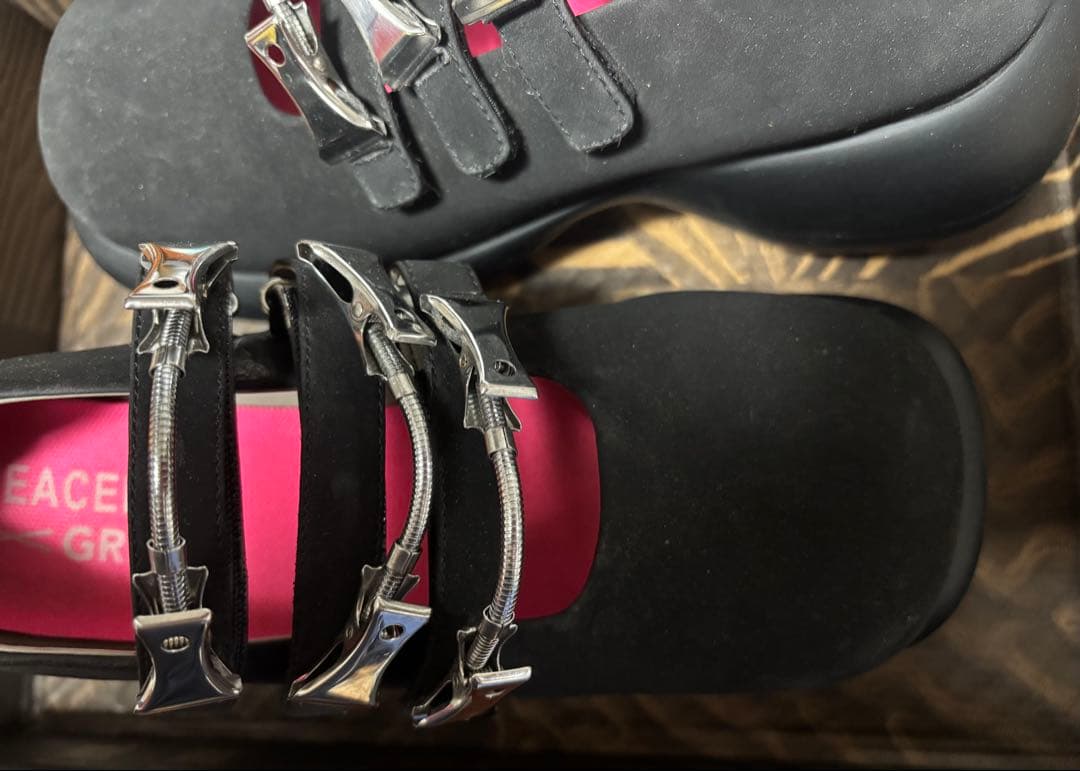 PEACEBIRD GRAPE ブラックサンダル　靴