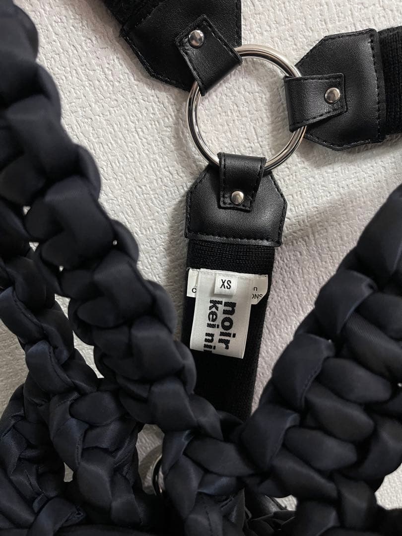 AD2023 ノワールケイニノミヤ リボン 編み上げ装飾ハーネス ベスト