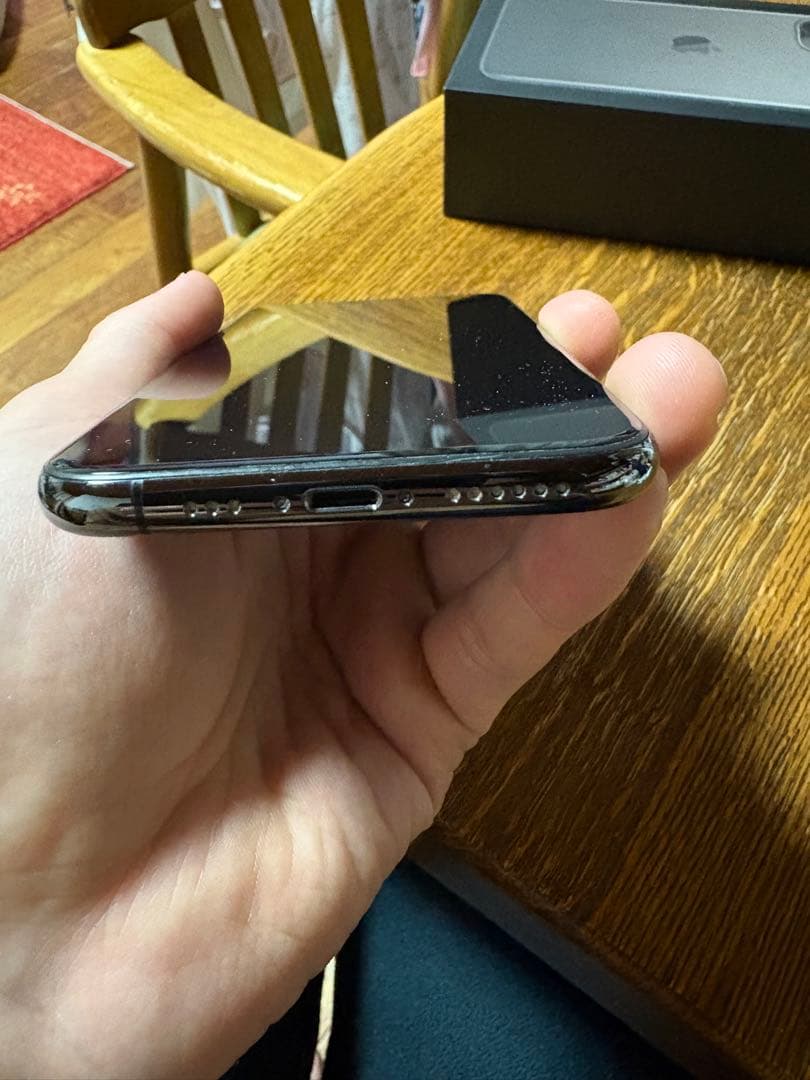 【画面綺麗】iPhone 11 Pro 256GB SIMフリー ※カメラ割れ