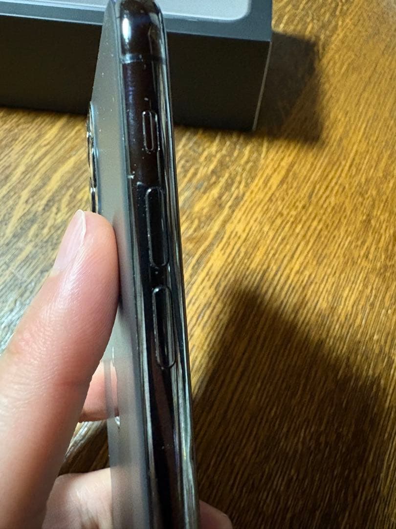 【画面綺麗】iPhone 11 Pro 256GB SIMフリー ※カメラ割れ