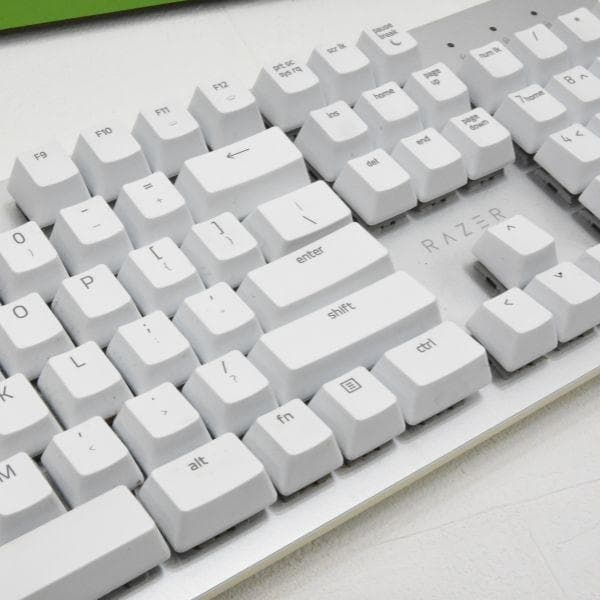 Razer Pro Type ワイヤレスメカニカルキーボード 白