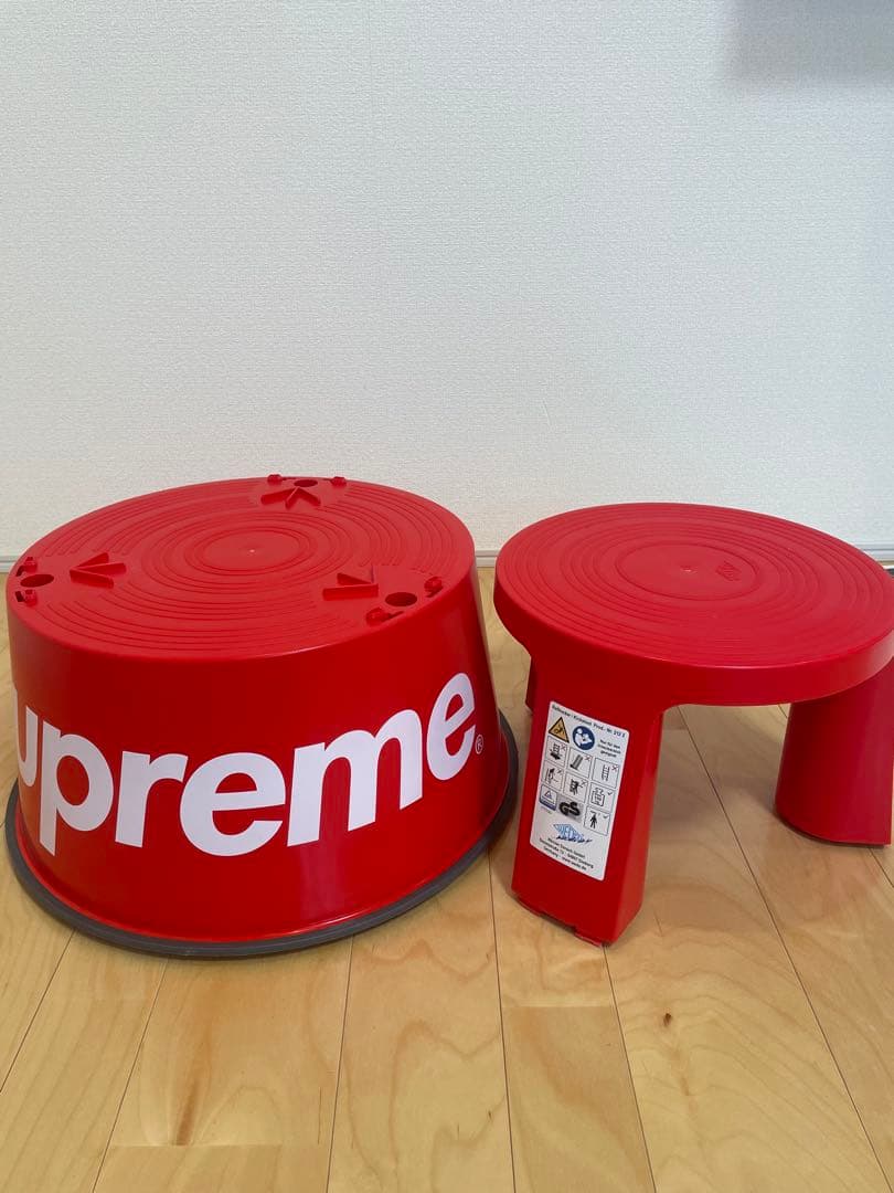 Supreme®/Wedo Step Stool