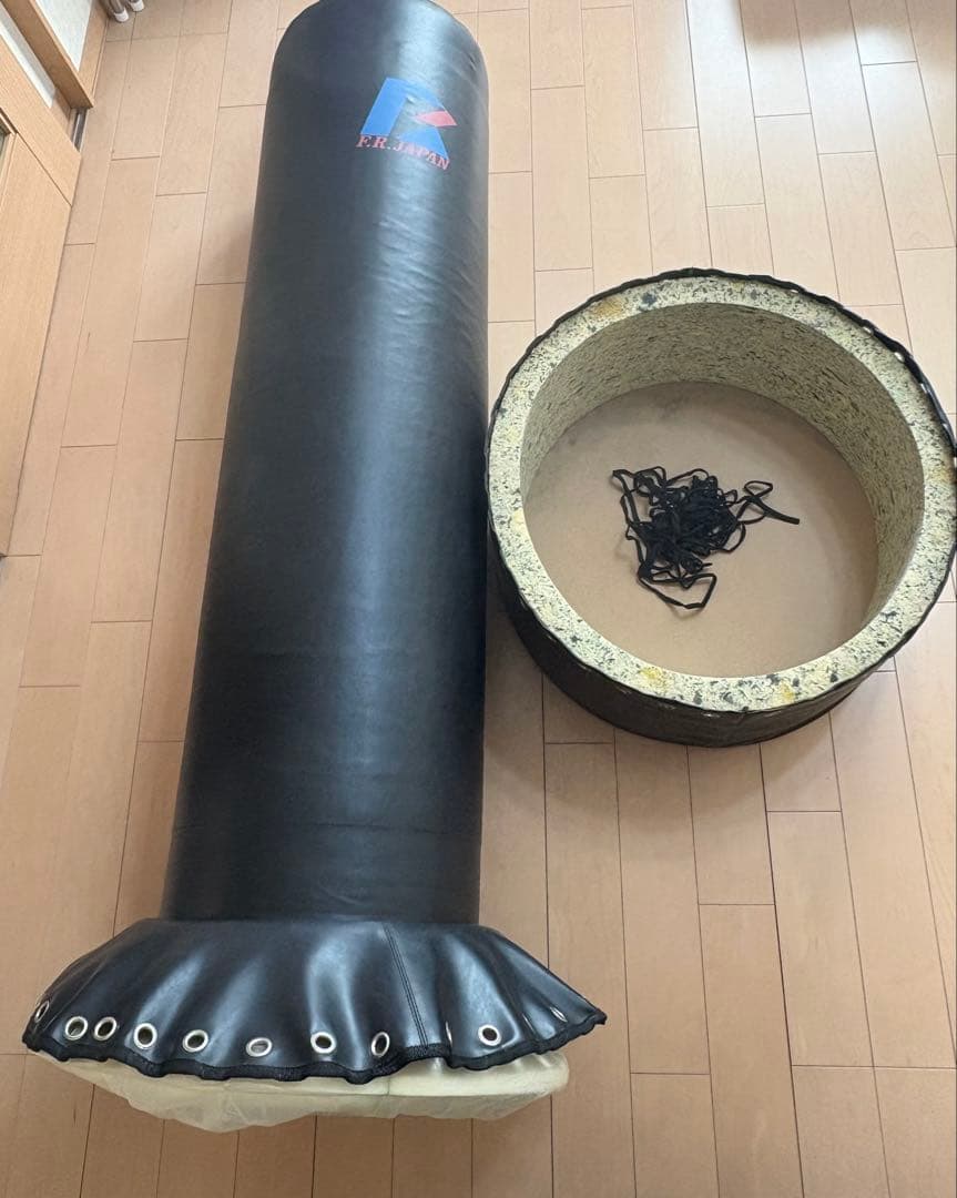 サンドバッグ　自立タイプ