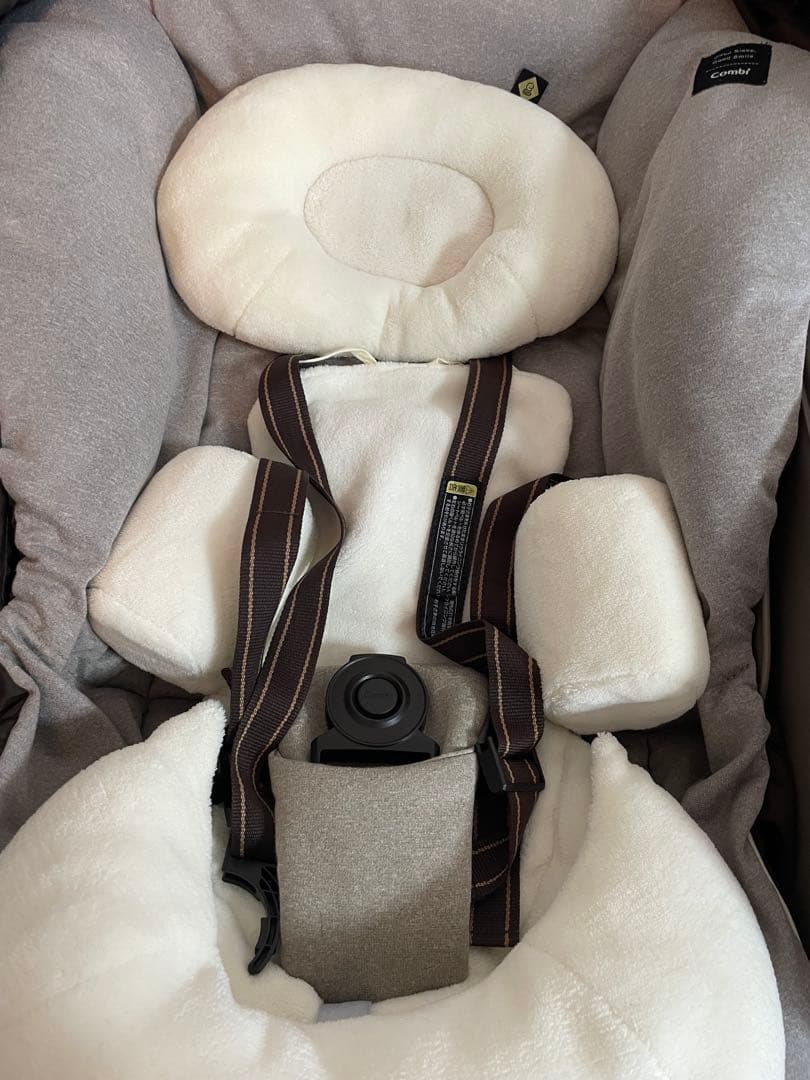 Combi 電動ベビーチェア グレー　ネムリラおやすみドーム