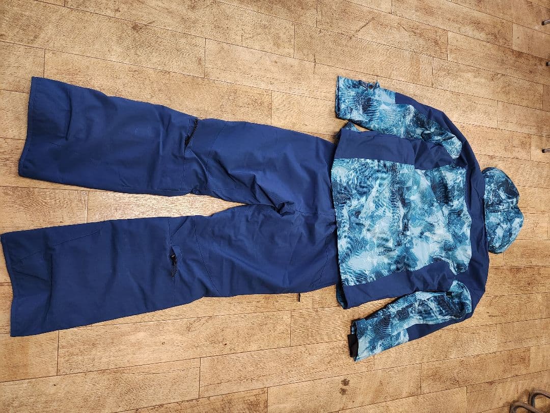 nnoumノアム　スキーウェア上下セット　Lサイズ