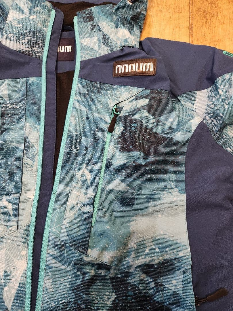 nnoumノアム　スキーウェア上下セット　Lサイズ
