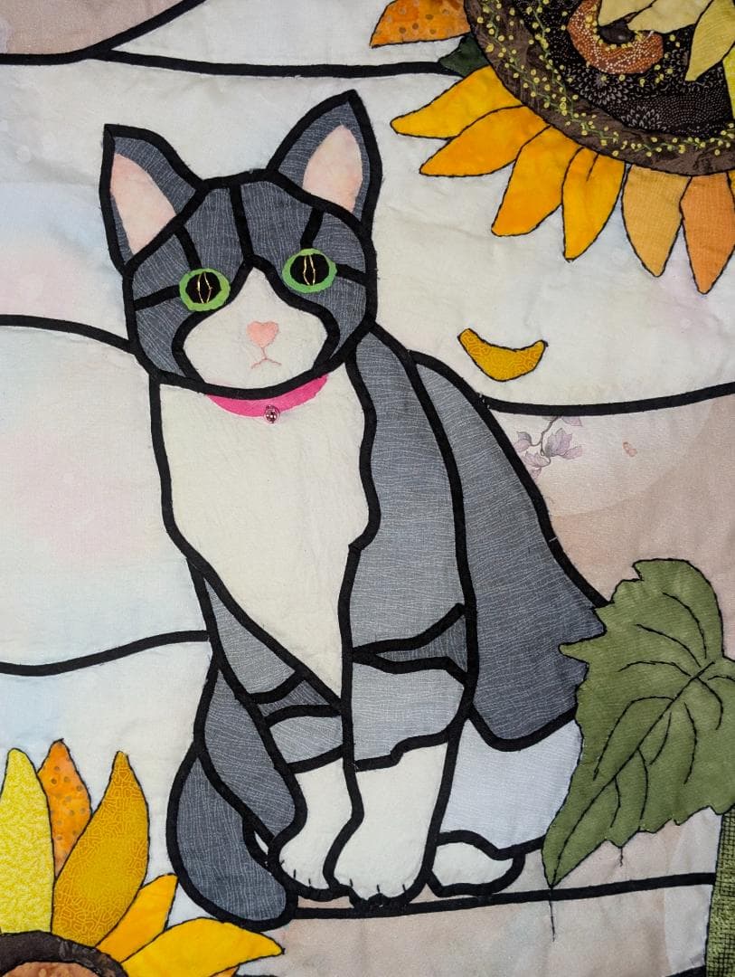 ハンドメイド ステンドグラスキルトタペストリー　猫とひまわり