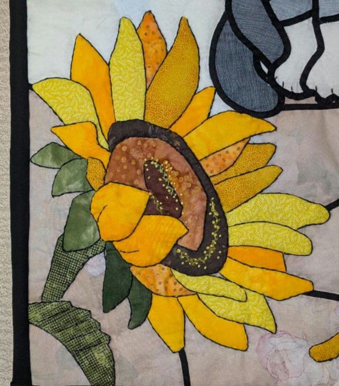 ハンドメイド ステンドグラスキルトタペストリー　猫とひまわり
