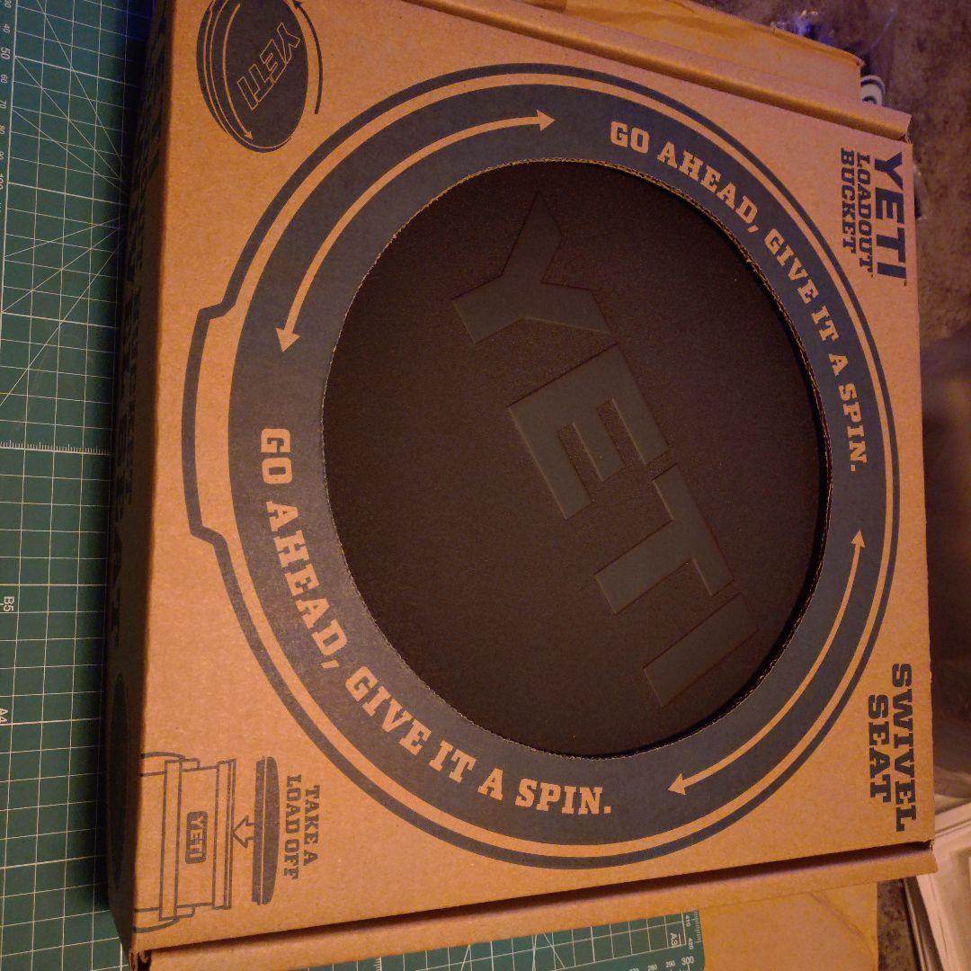 YETI ロードアウトバケツ　スイベルシート