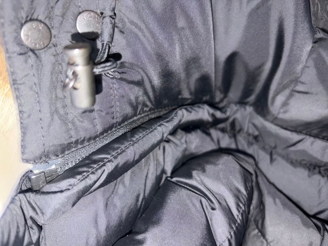 【ぱぴこ】MONCLER (モンクレール) ダウンジャケット　クルーニー