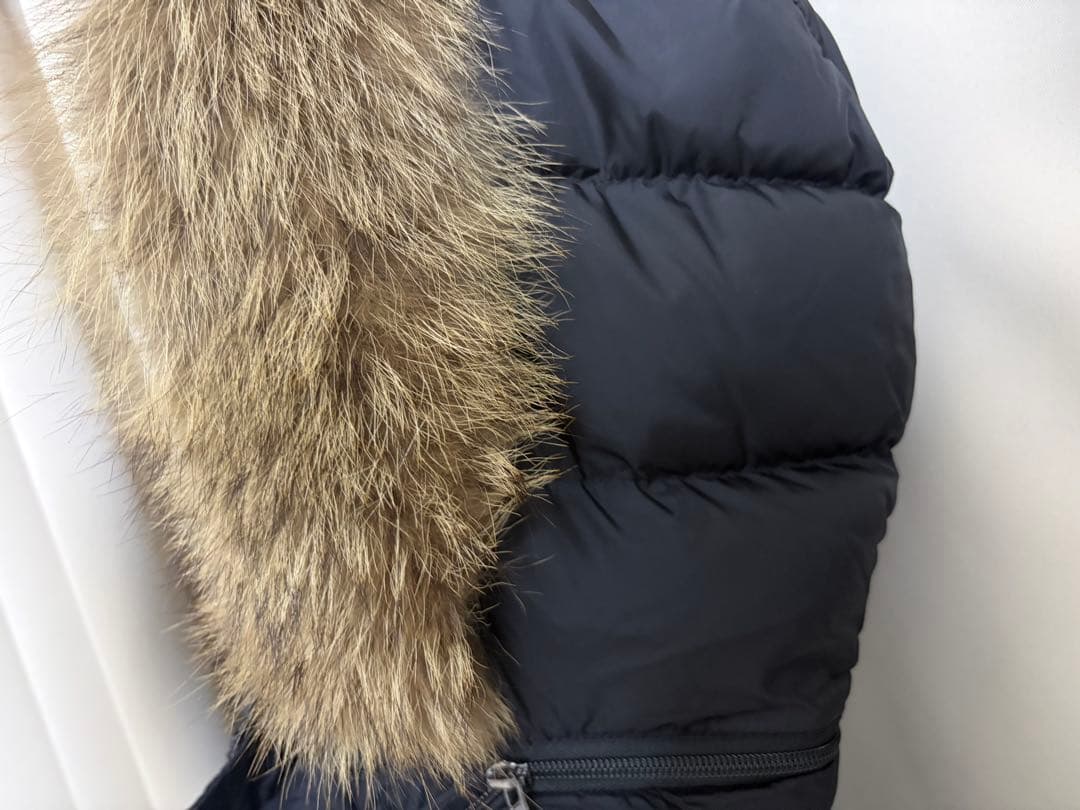 【ぱぴこ】MONCLER (モンクレール) ダウンジャケット　クルーニー