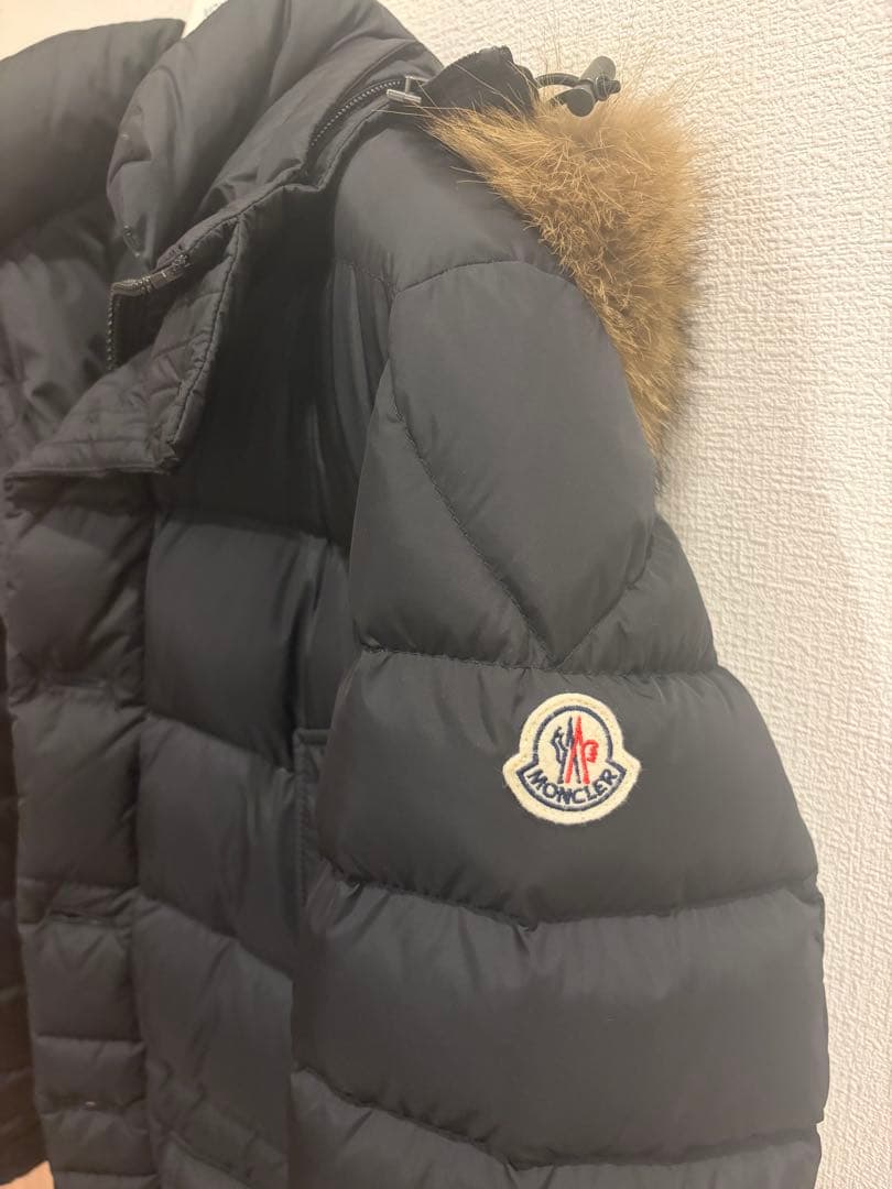 【ぱぴこ】MONCLER (モンクレール) ダウンジャケット　クルーニー