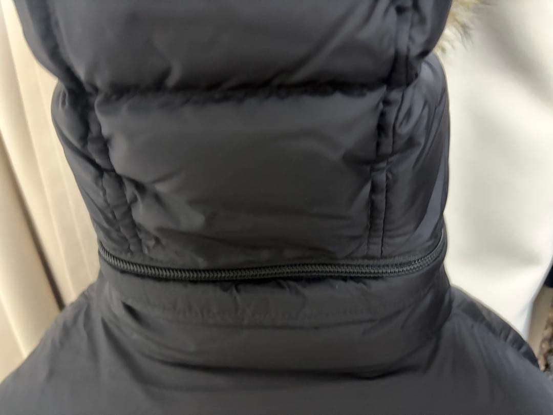 【ぱぴこ】MONCLER (モンクレール) ダウンジャケット　クルーニー