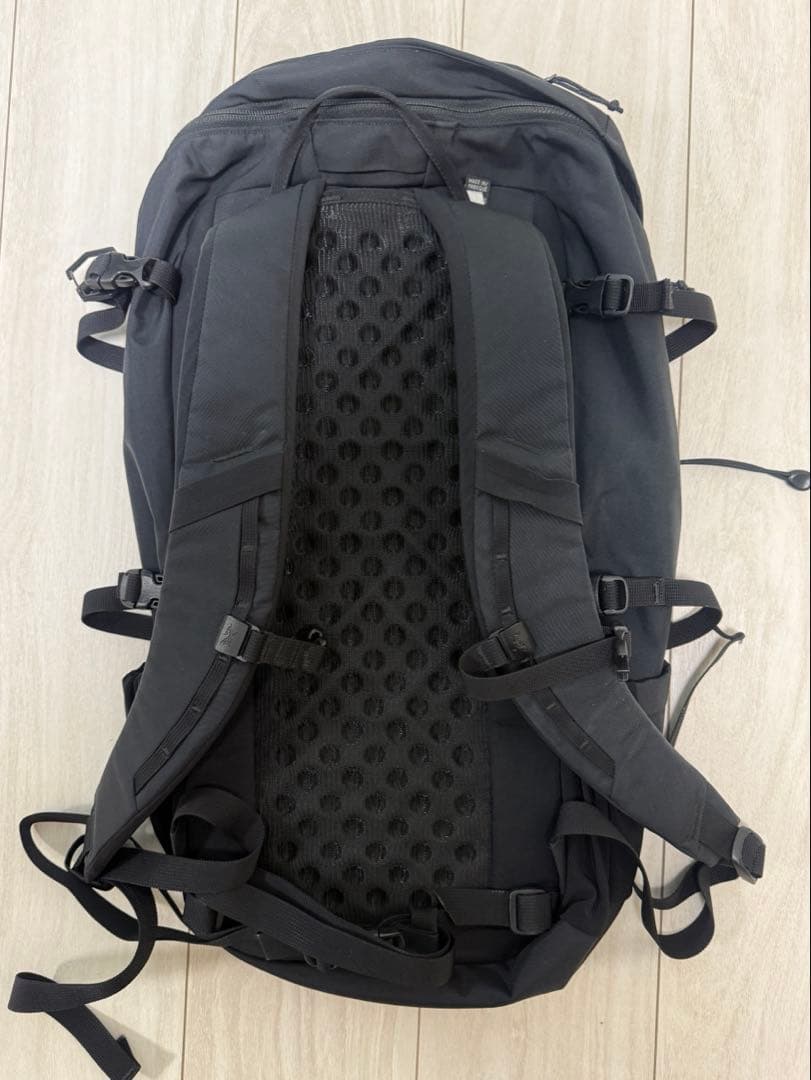 ARC'TERYX アークテリクス　Brize 25 ブライズ 25