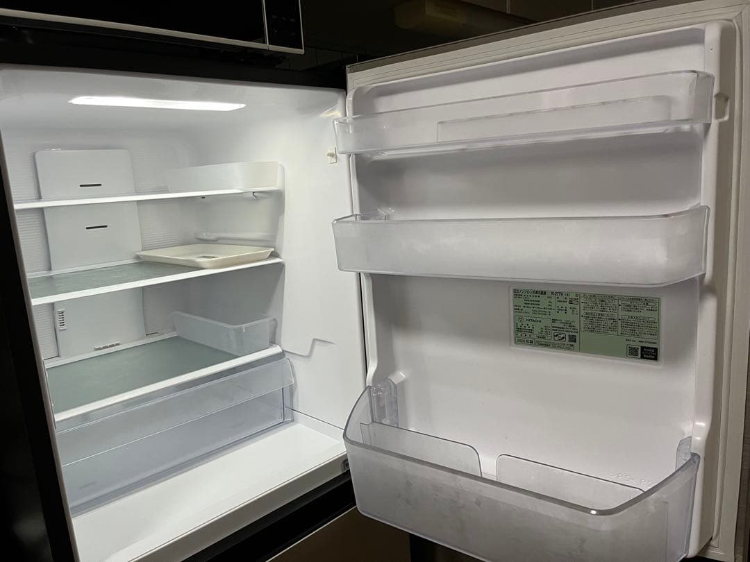 【❤︎…Τuyo...❤︎】【美品】日立R27TVN 265L 3ドア冷蔵庫