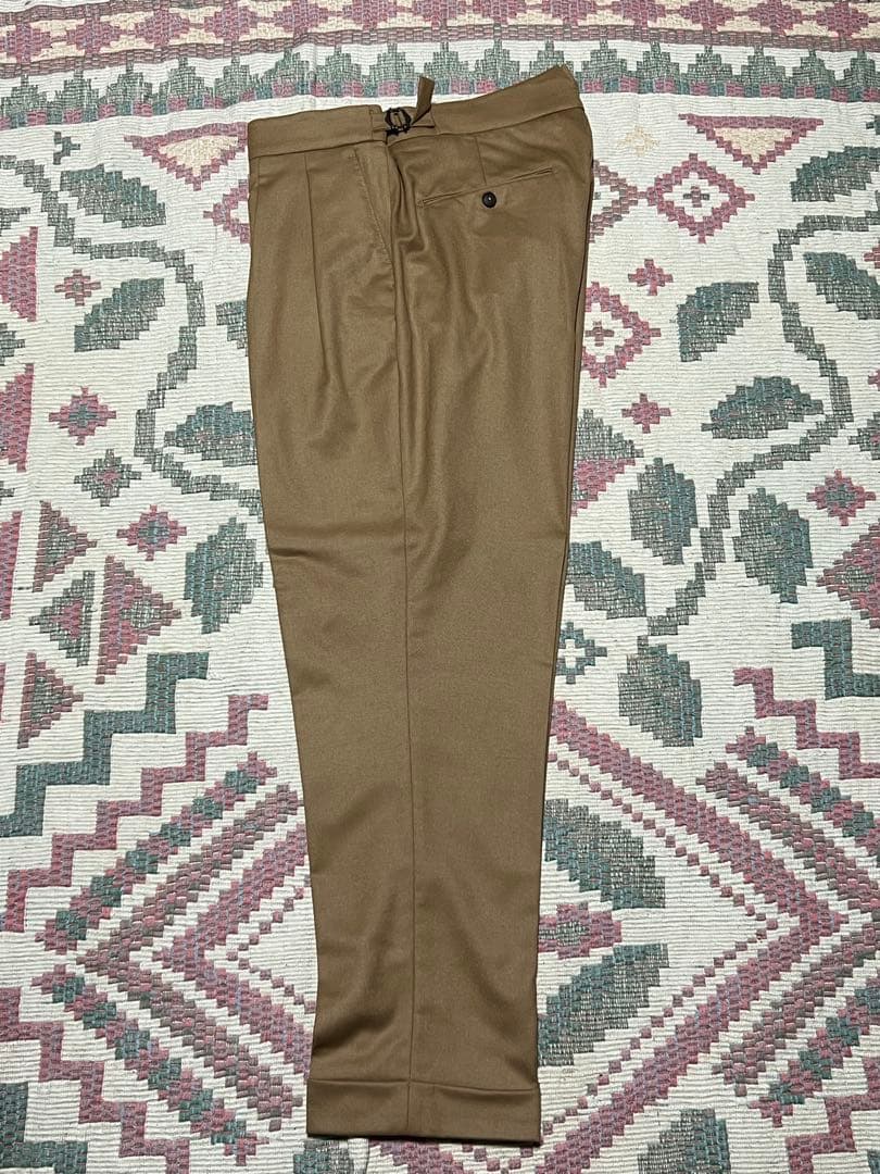 ベルウィッチ BERWICH ２プリーツ ブラウン サイドアジャスターパンツ48