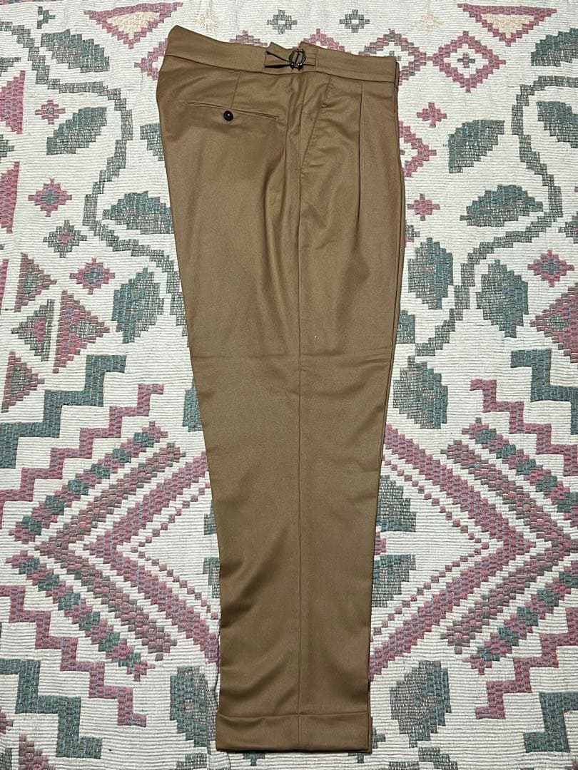 ベルウィッチ BERWICH ２プリーツ ブラウン サイドアジャスターパンツ48