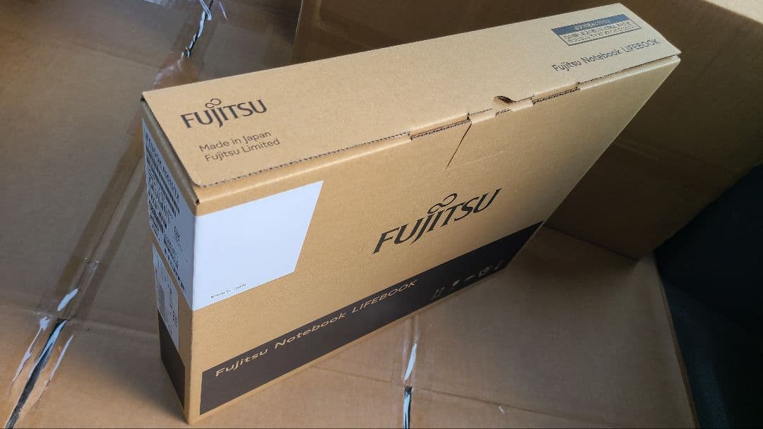 【新品】Fujitsu LIFEBOOK A5515/TX ノートパソコン