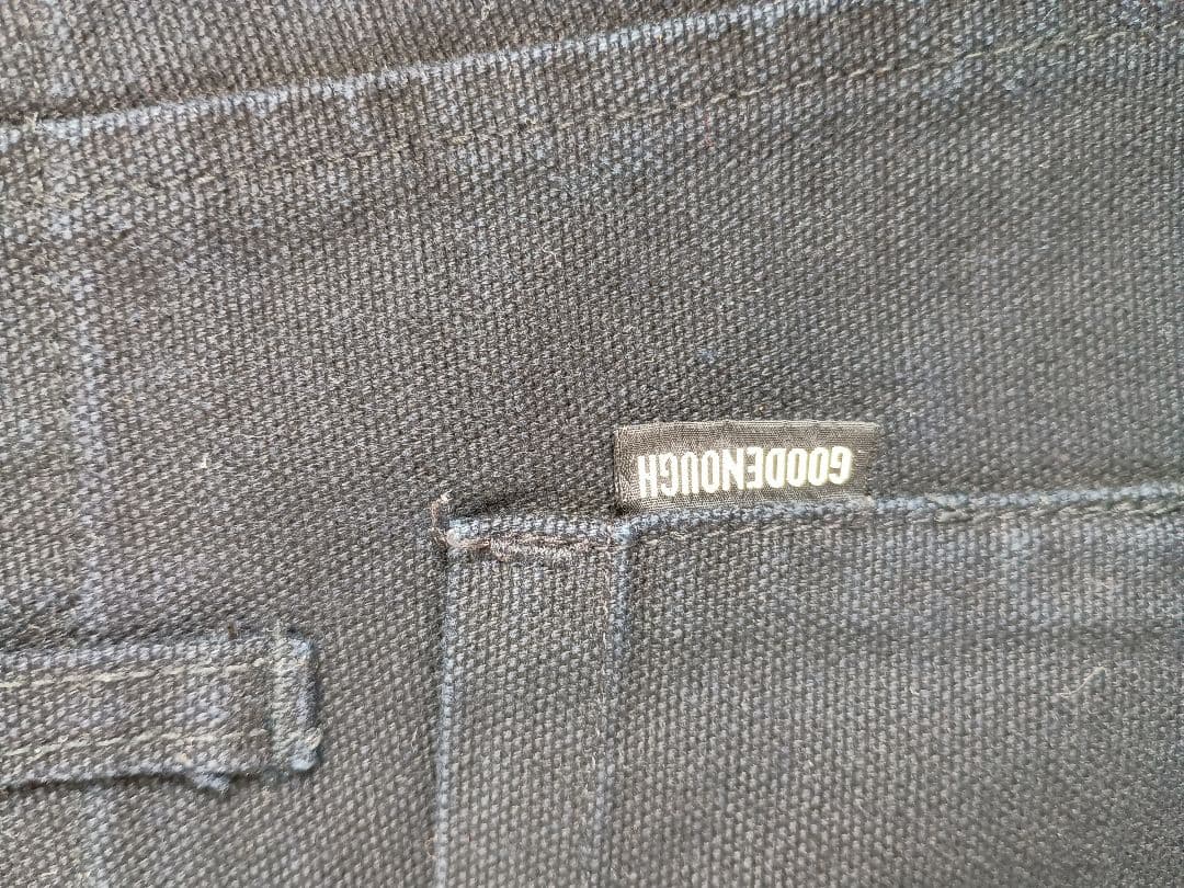 GOODENOUGH ブラックチノパン