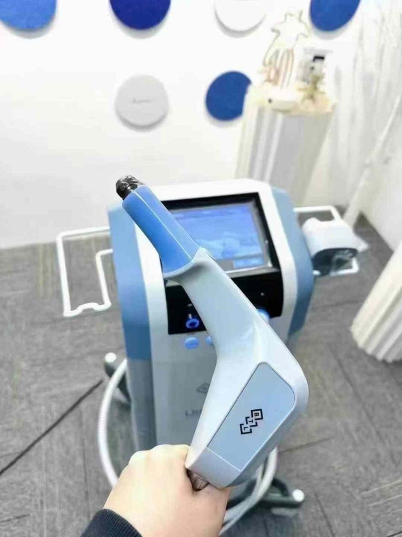 ハリ、ツヤ、リフトアップ　しわ除去　脂肪減少機　エクシ