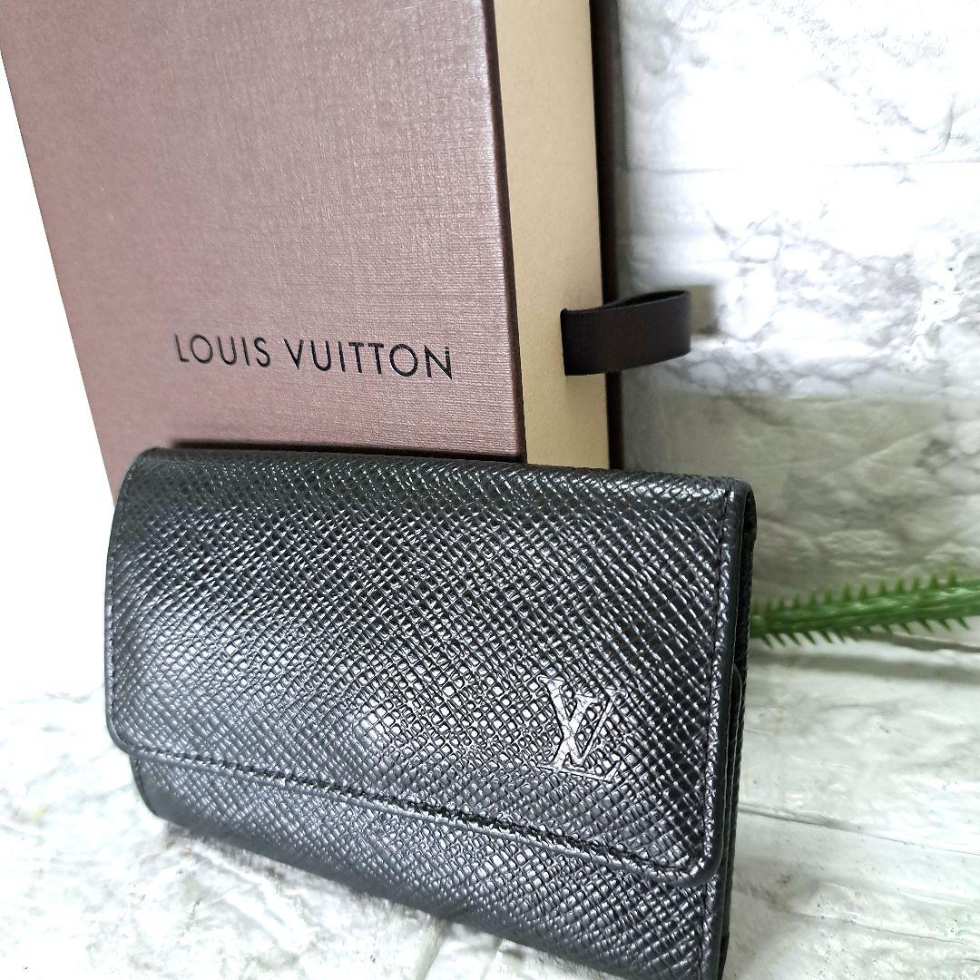 ✨️極美品✨️ルイヴィトン　エピ　6連キーケース　　黒　専用箱付き