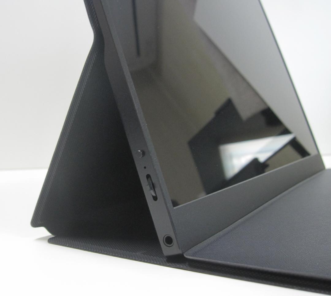 15.6インチ QLED液晶 グレア モバイルモニター DCI-P3 100%