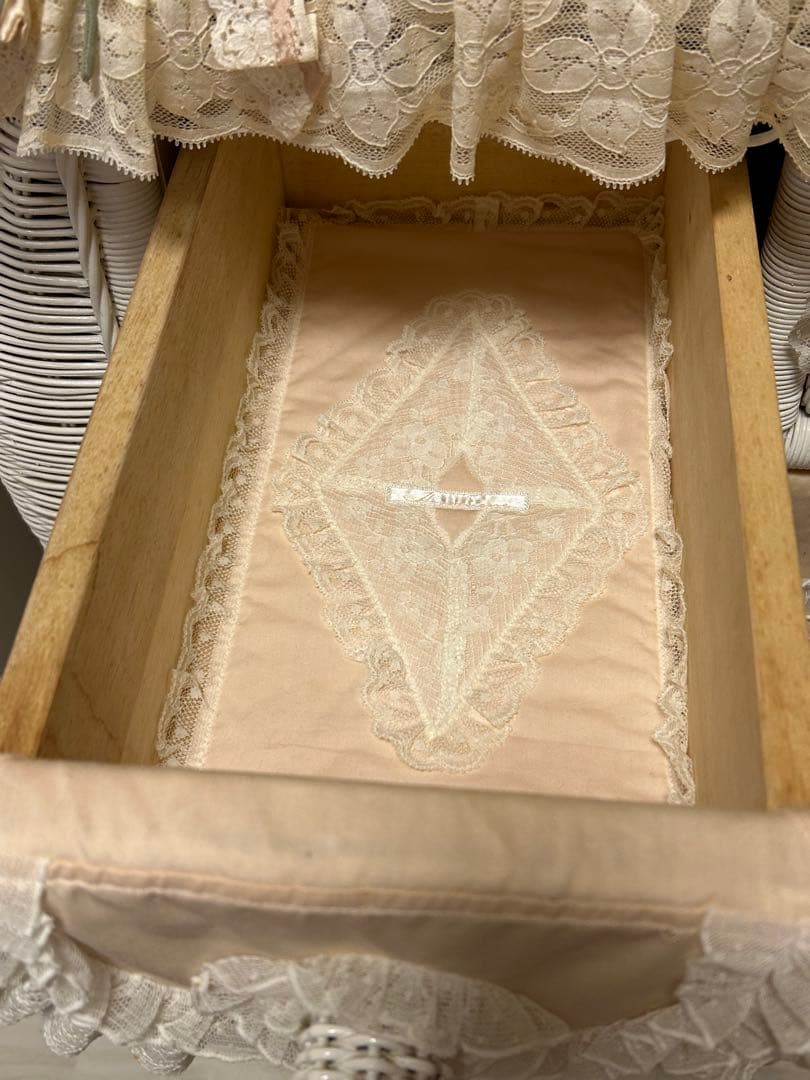 さえら HISCHRONE ヒスクローネ チェスト