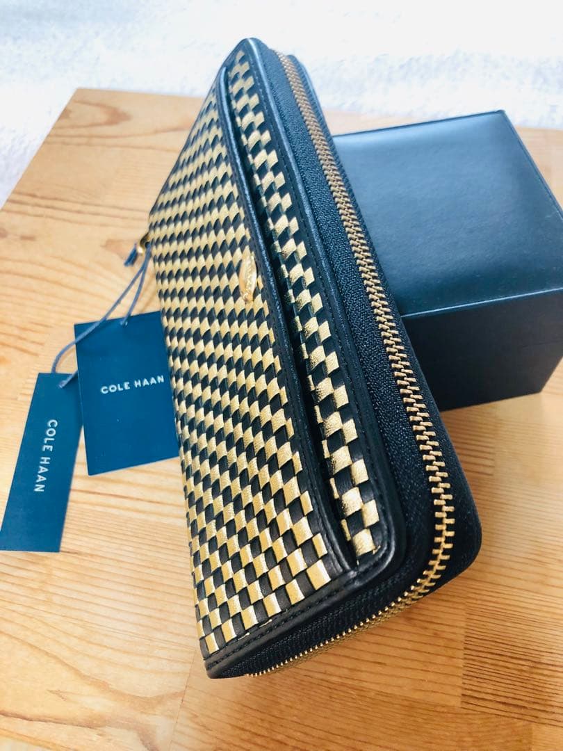 コールハーン　長財布　黒×ゴールド