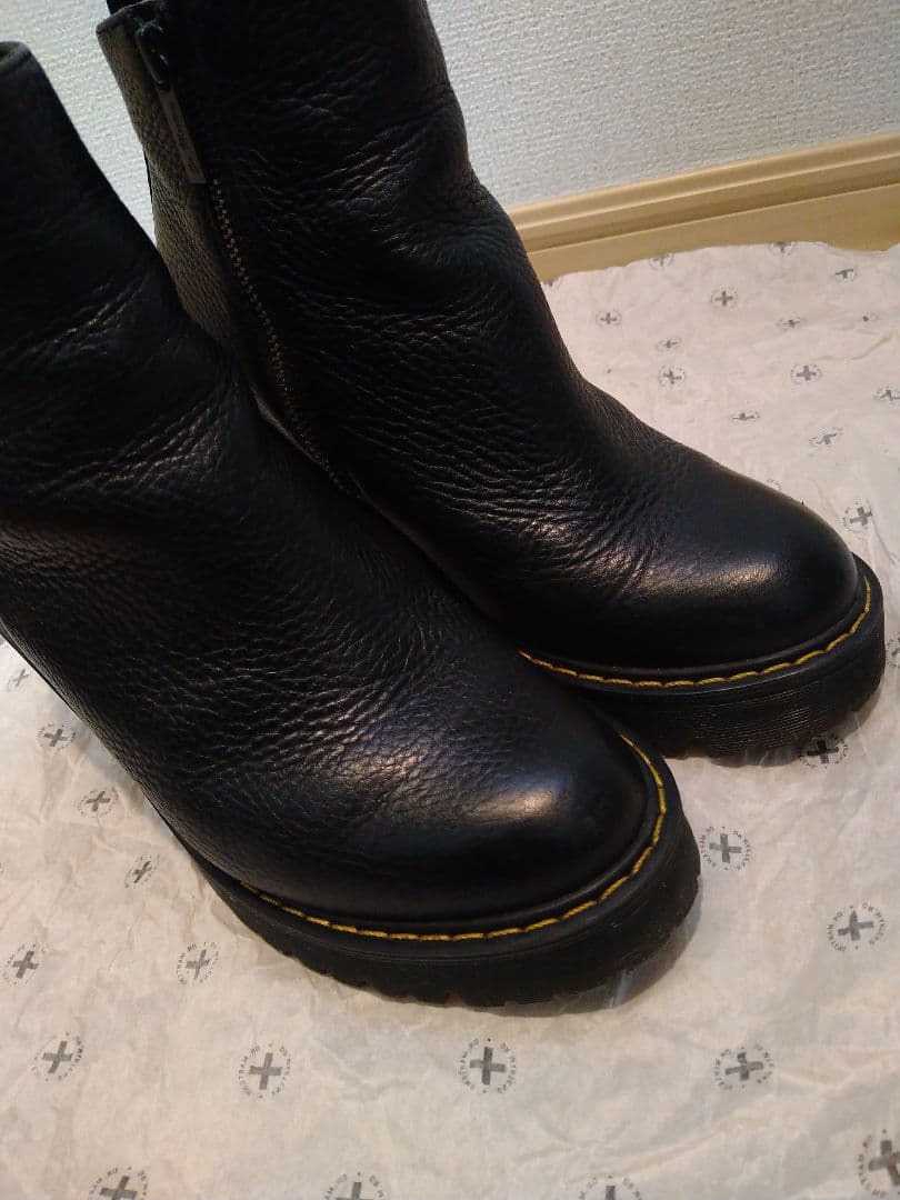 Dr.Martens ドクターマーチン サイドジップブーツ マグダレナ UK4