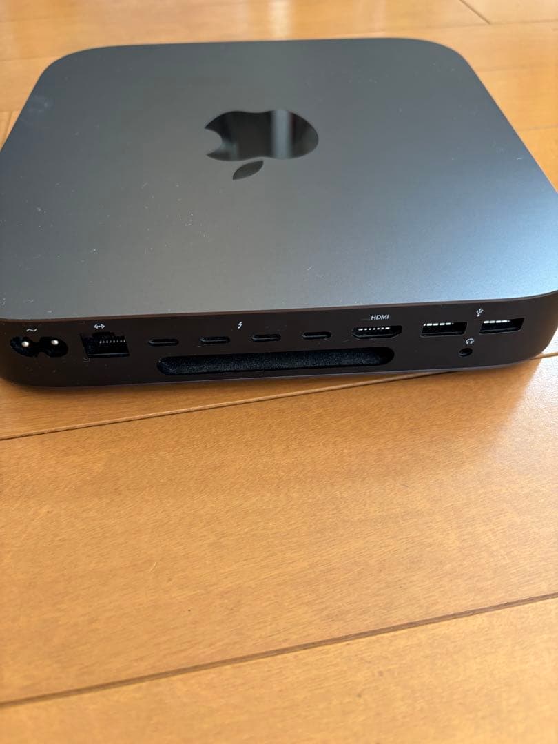 Mac mini 2018スペースグレー