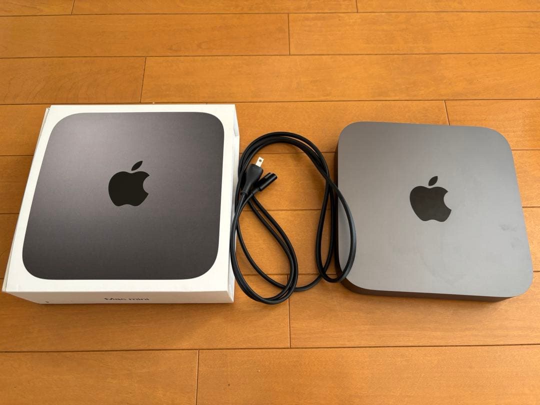 Mac mini 2018スペースグレー
