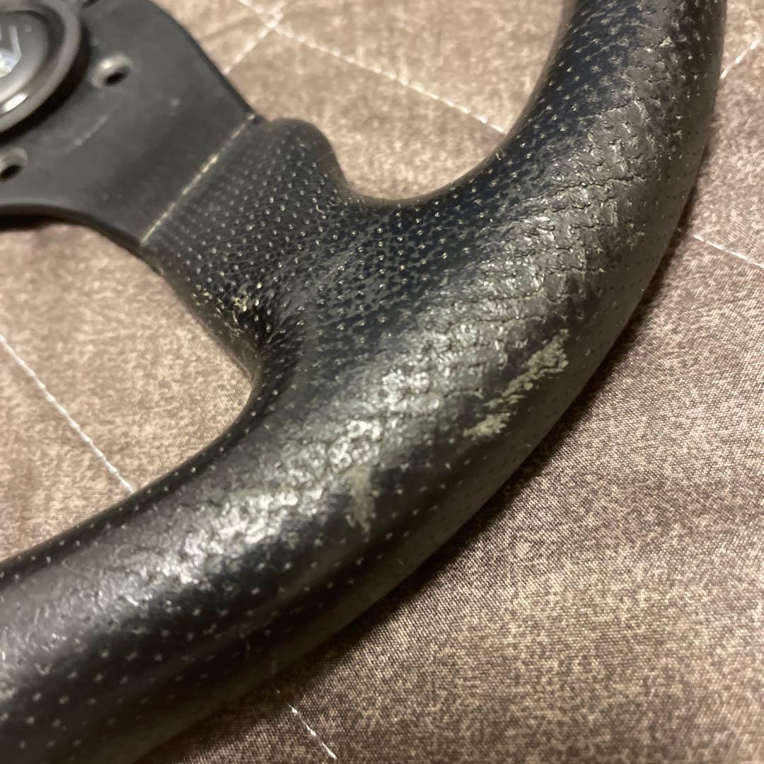 モモ　MOMOステアリング　中古