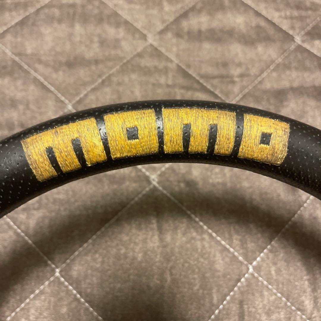 モモ　MOMOステアリング　中古