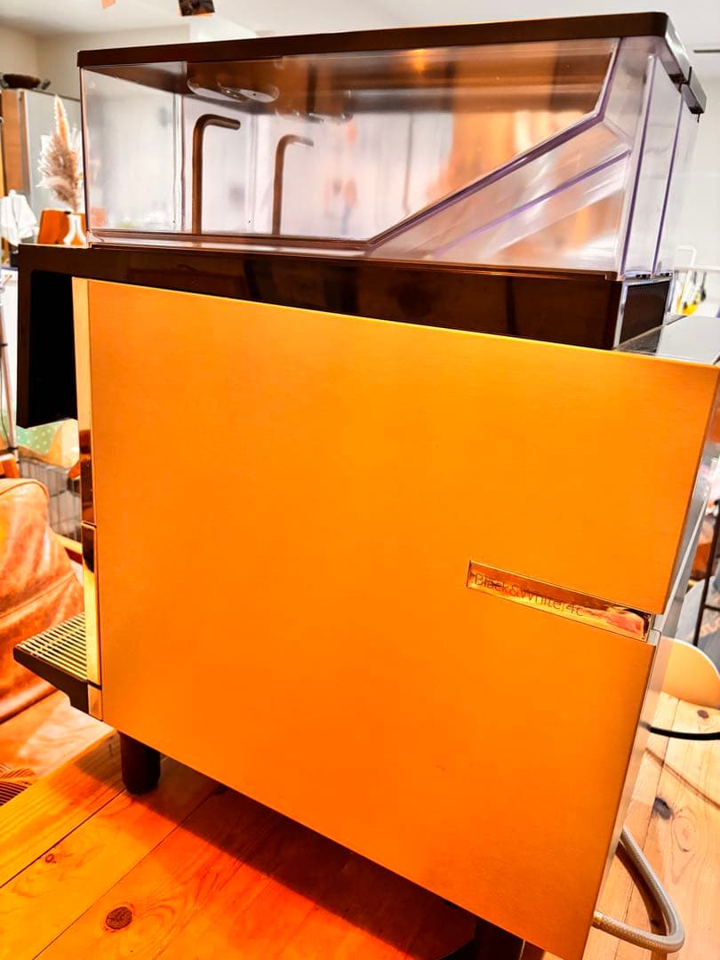 コーヒーメーカー・エスプレッソマシン Thermoplan Black & White 4 compact