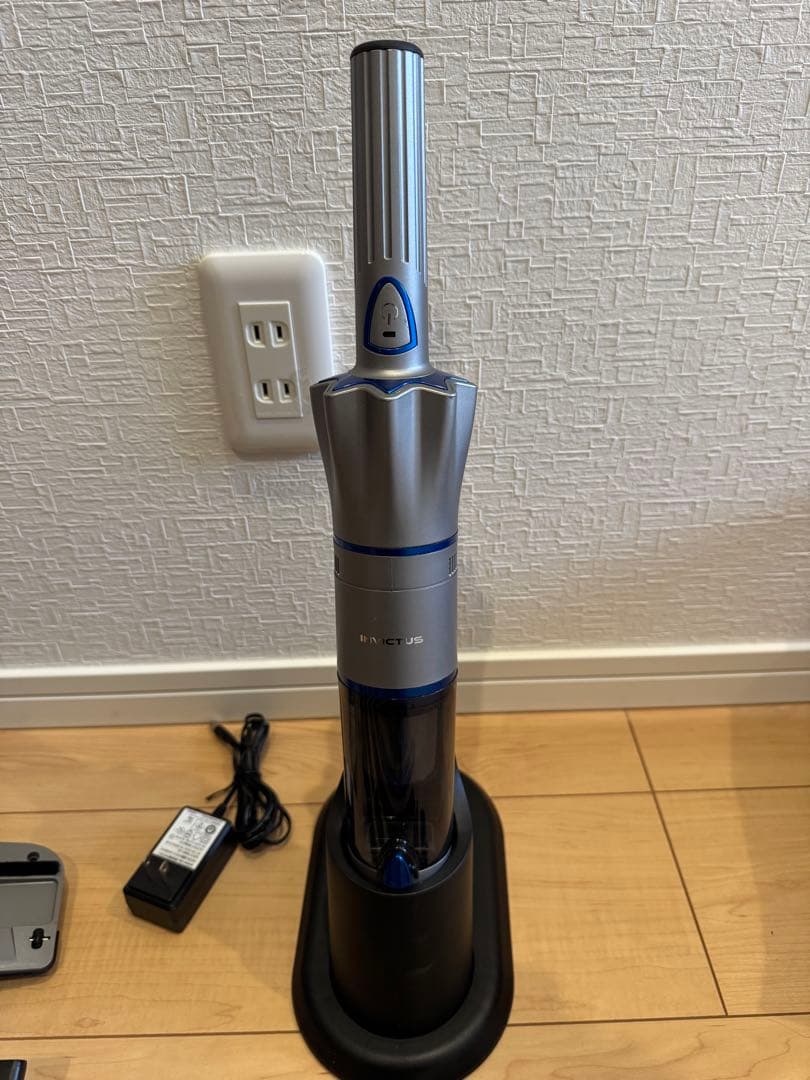 *良品*超軽量 INVICUS スティッククリーナー 2024年製