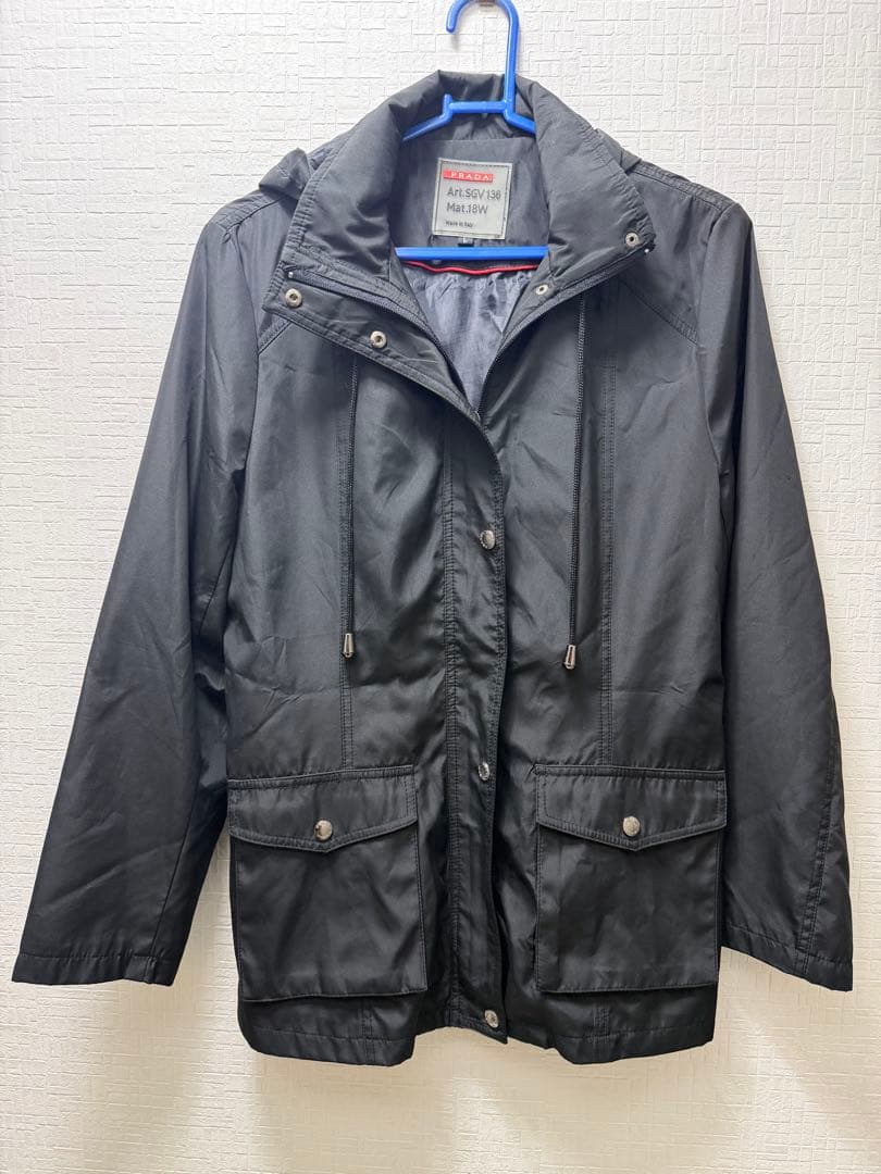 PRADA プラダ ナイロン フード付き ジャケット レディース L ブラック