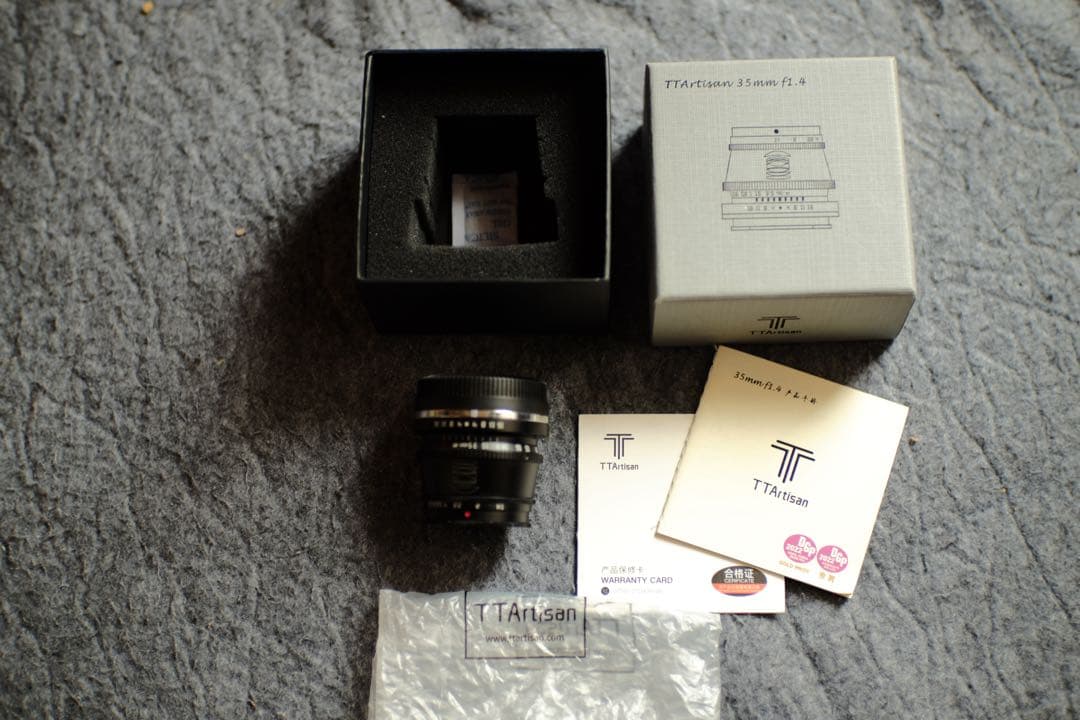 TTArtisan 35mm F1.4 単焦点レンズ