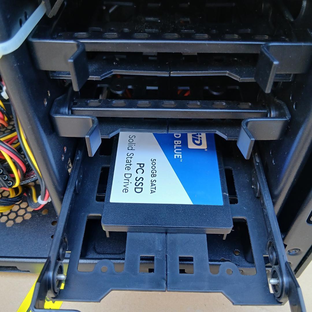 拡張が楽しい♪ Core i7 GeForce 500GBSSD 64GBRAM