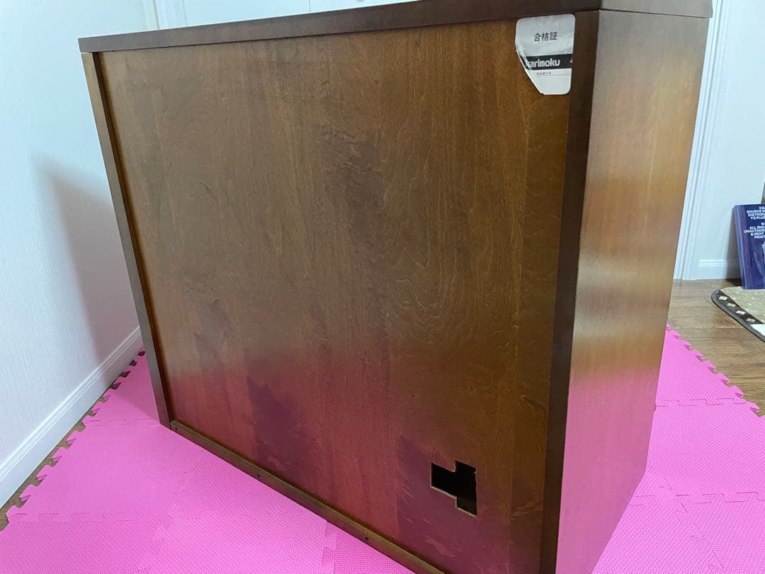 カリモク木製コーナーキャビネット ガラス扉付き