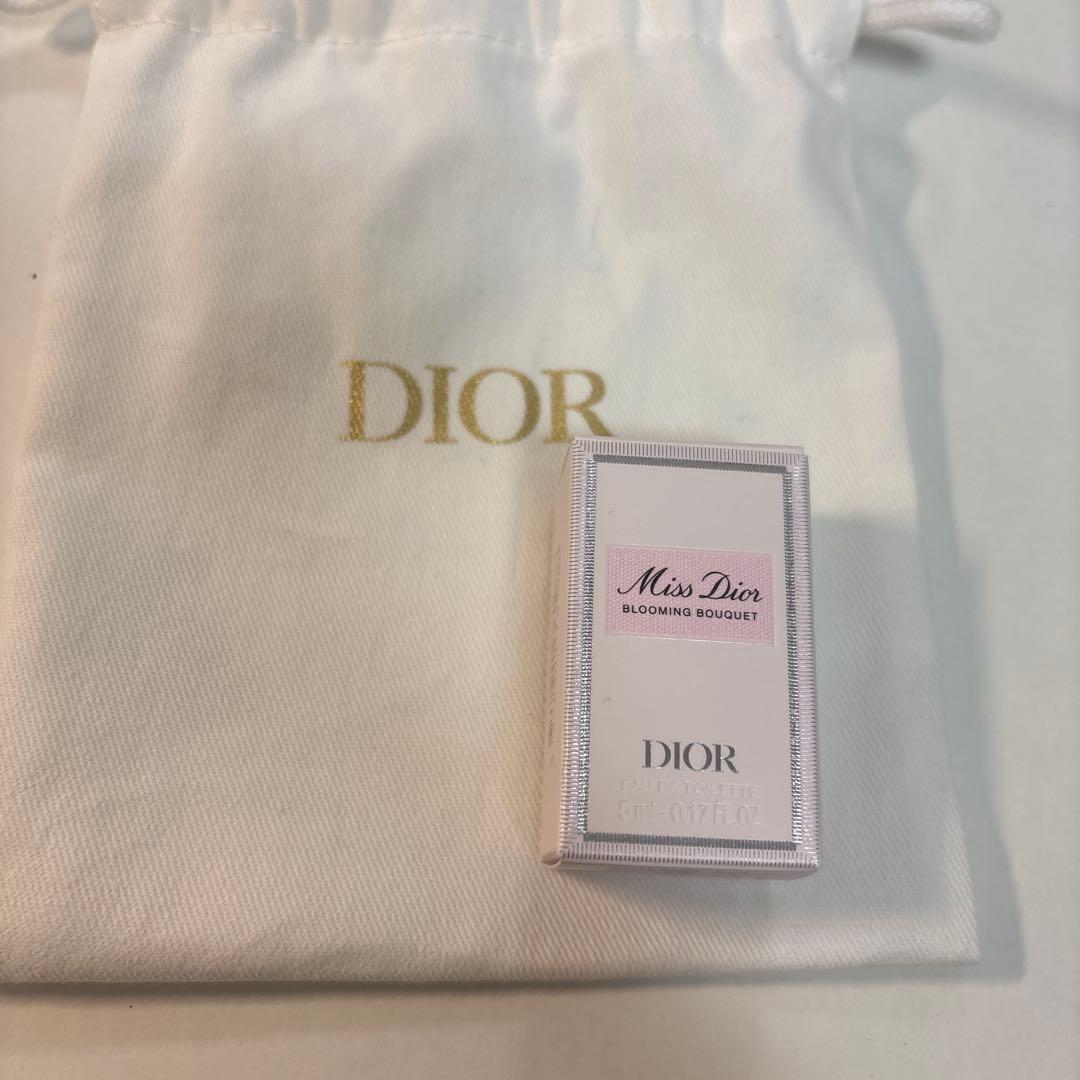 Dior アイシャドウ 865 リップ グロウ オイル 072 サンプル付き