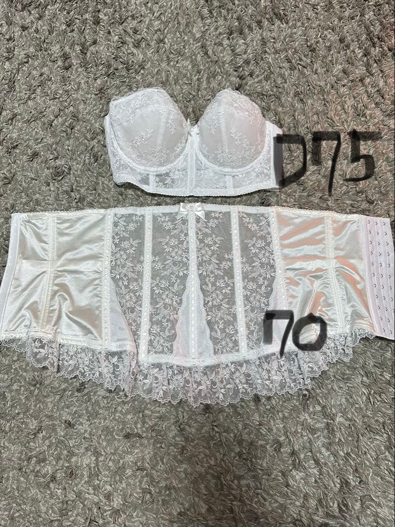 セモアブライダルインナー D75 70