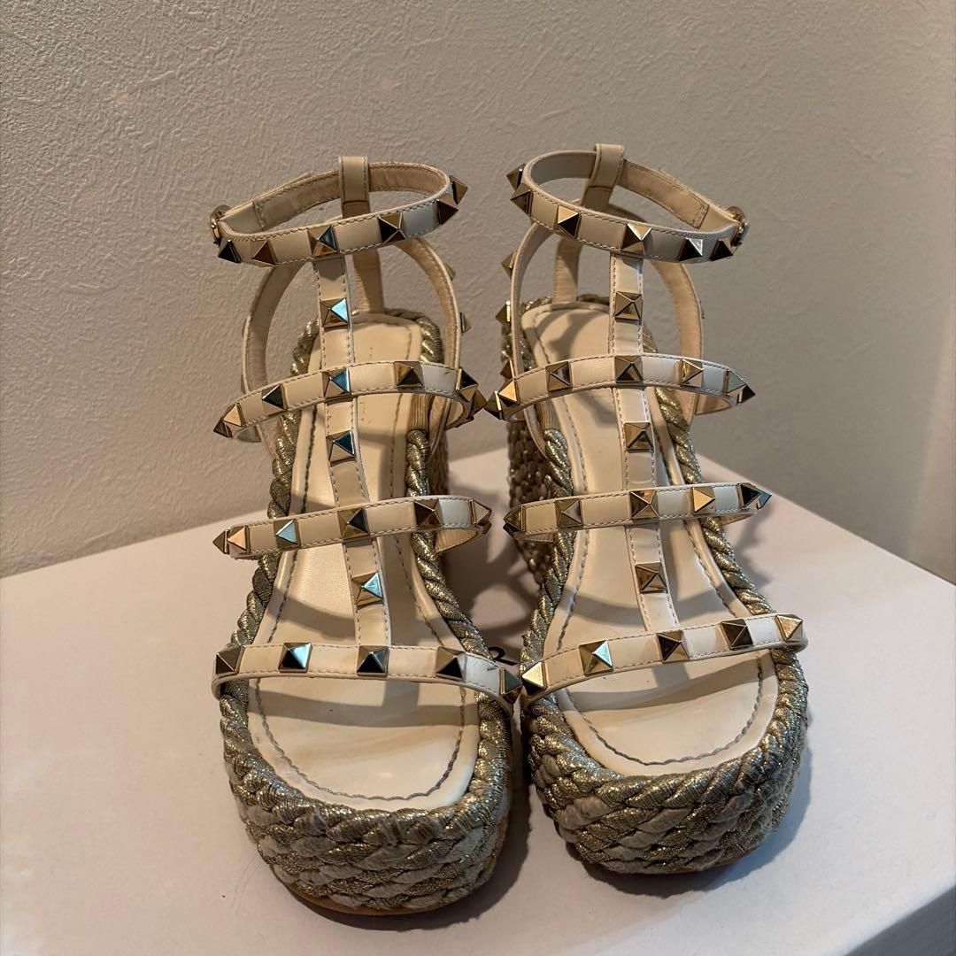 高級＊ヴァレンティノ ロックスタッズ ストラップウェッジサンダル　厚底　35