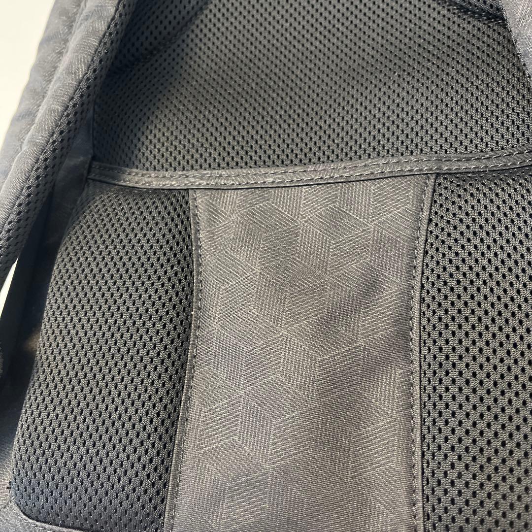 TUMI トゥミ　レディース　PC対応　ビジネス仕様リュック