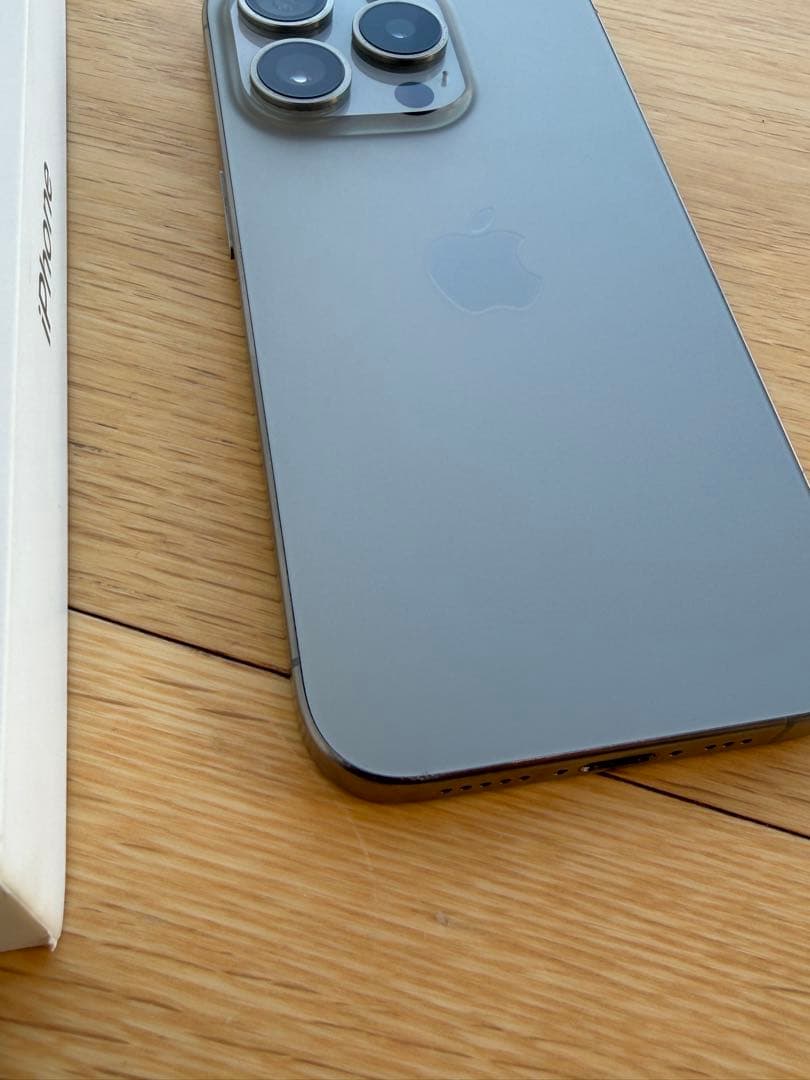 Apple iPhone 15 Pro ナチュラルチタニウム 本体SIMフリー