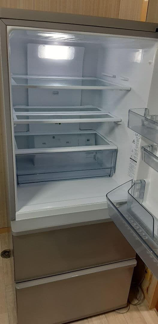 Aqua アクア冷蔵庫3ドア 美品 Aqua272H(S)